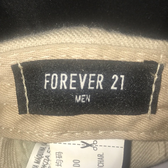 Brklyn cream Forever 21 hat. - Picture 4 of 4